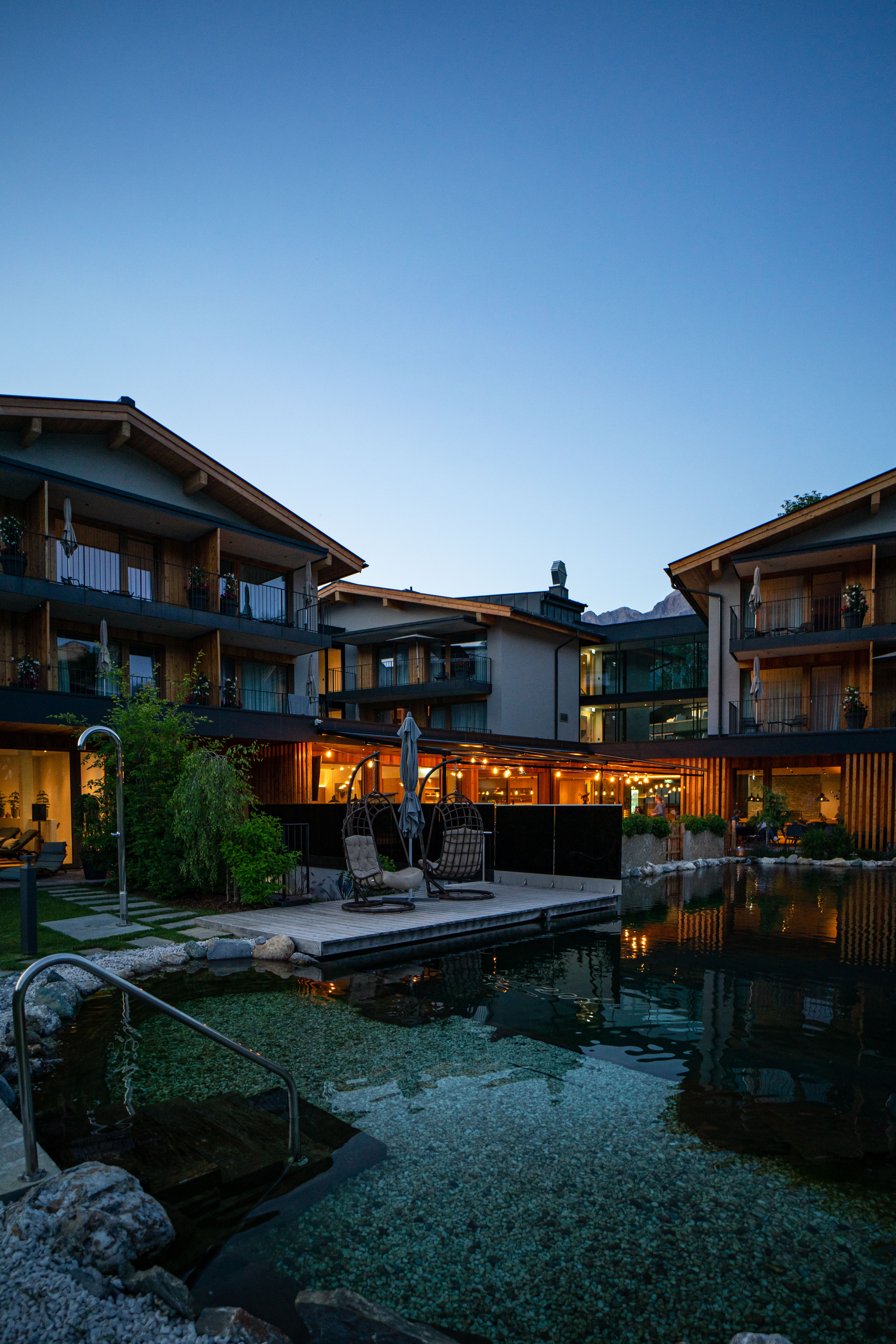 Hotel Maria Alm Wellnesshotel Spa Pool Morgenzeit